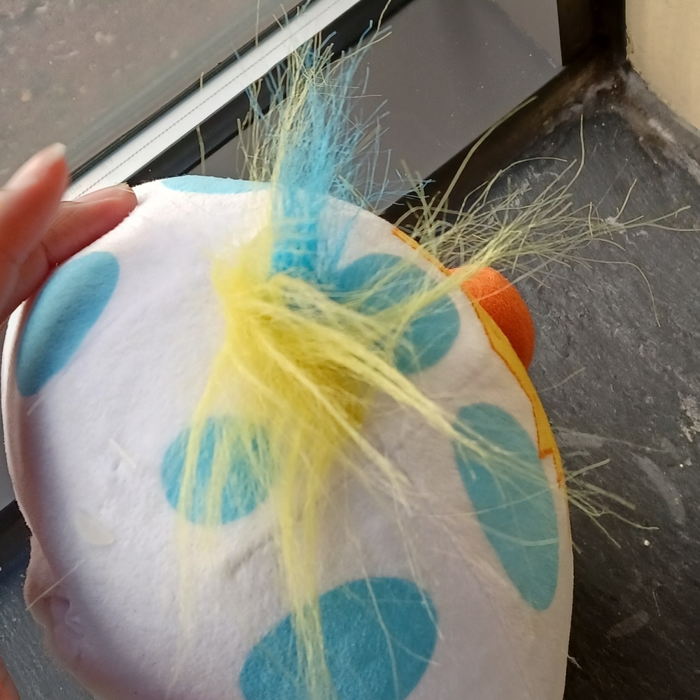 โMove Play Extreme Egg Toss Plush egg chicken - Picture 7 of 15